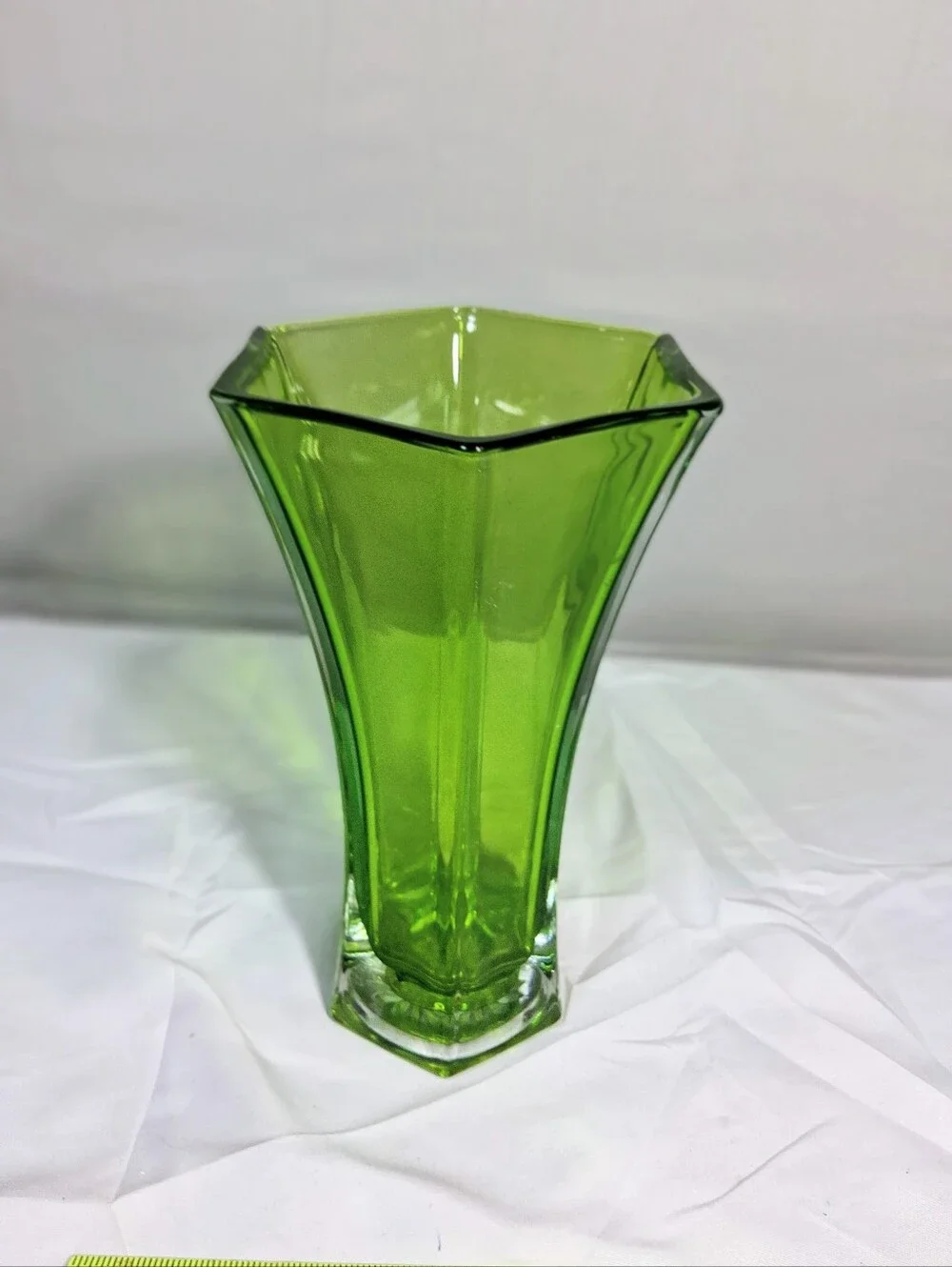 Vintage Emerald Green Hoosier Glass 4040 Art Deco Early to Mid 1900's Glass Vase